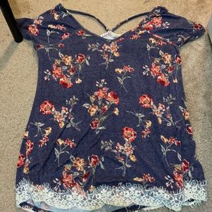 dressy shirt worn 2 times very soft but don’t wear it anymore